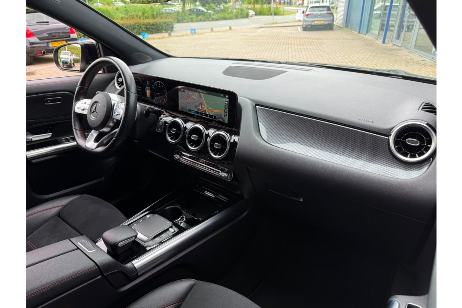 Mercedes-Benz GLA 200 AMG LINE AUTOMAAT NAVI PDC-CAMERA STOELVW.