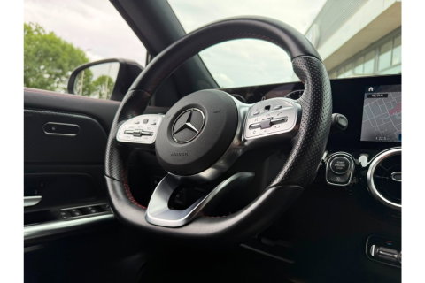 Mercedes-Benz GLA 200 AMG LINE AUTOMAAT NAVI PDC-CAMERA STOELVW.