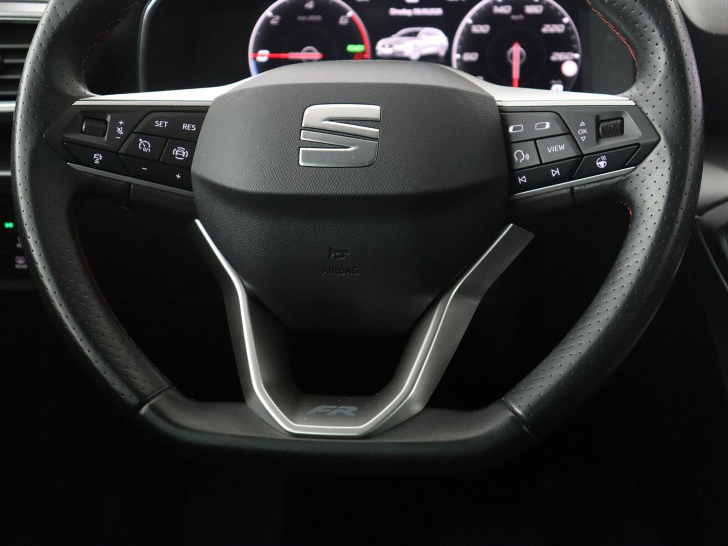 SEAT Leon Sportstourer 1.4 TSI eHybrid PHEV FR | SOH 86,9% | Carplay | Stuur/stoelverwarming | Adaptive cruise | Carplay | Camera | Park assist | Sfeerverlichting |