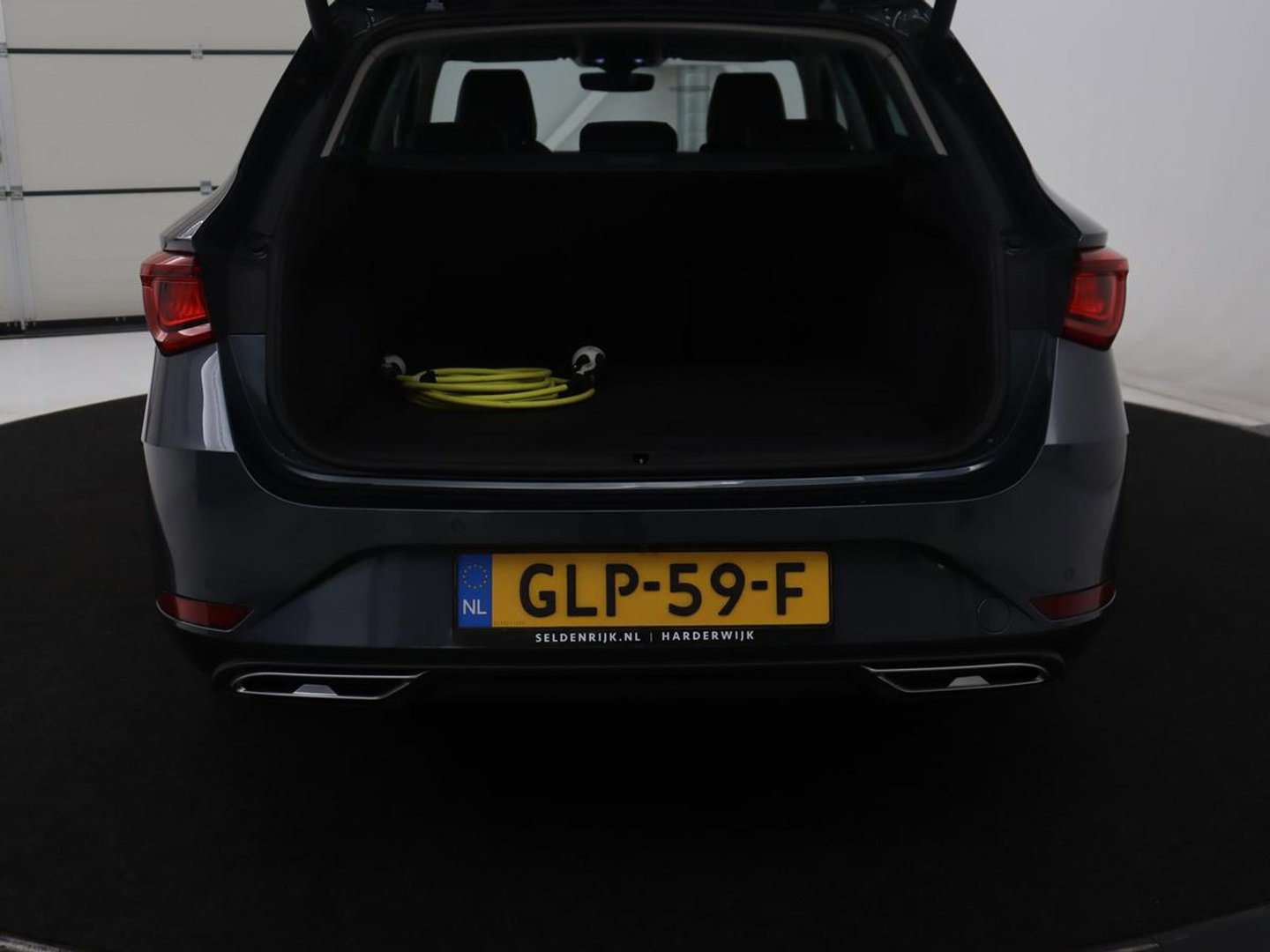SEAT Leon Sportstourer 1.4 TSI eHybrid PHEV FR | SOH 86,9% | Carplay | Stuur/stoelverwarming | Adaptive cruise | Carplay | Camera | Park assist | Sfeerverlichting |
