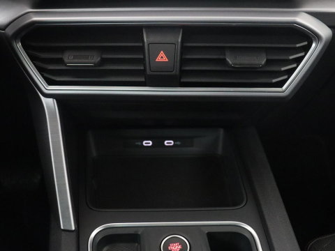 SEAT Leon Sportstourer 1.4 TSI eHybrid PHEV FR | SOH 86,9% | Carplay | Stuur/stoelverwarming | Adaptive cruise | Carplay | Camera | Park assist | Sfeerverlichting |