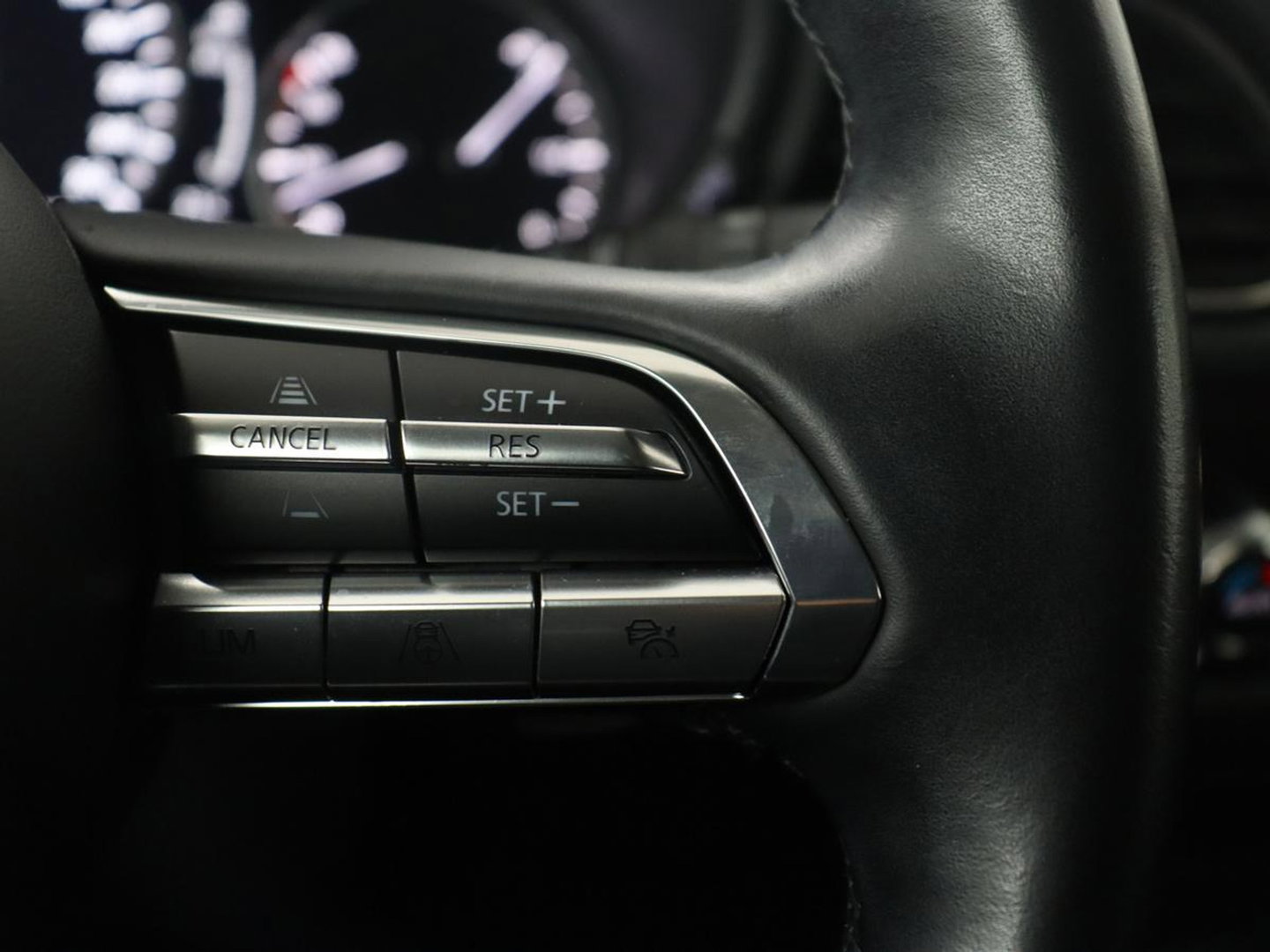 Mazda CX-30 2.0 e-SkyActiv-X M Hybrid Luxury | Trekhaak | Leder | Stuur/stoel verwarming | Adaptive cruise | Head up | 360 camera | Carplay | Climate control | BOSE sound |