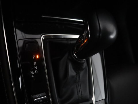 Mazda CX-30 2.0 e-SkyActiv-X M Hybrid Luxury | Trekhaak | Leder | Stuur/stoel verwarming | Adaptive cruise | Head up | 360 camera | Carplay | Climate control | BOSE sound |