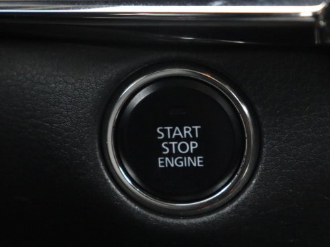 Mazda CX-30 2.0 e-SkyActiv-X M Hybrid Luxury | Trekhaak | Leder | Stuur/stoel verwarming | Adaptive cruise | Head up | 360 camera | Carplay | Climate control | BOSE sound |