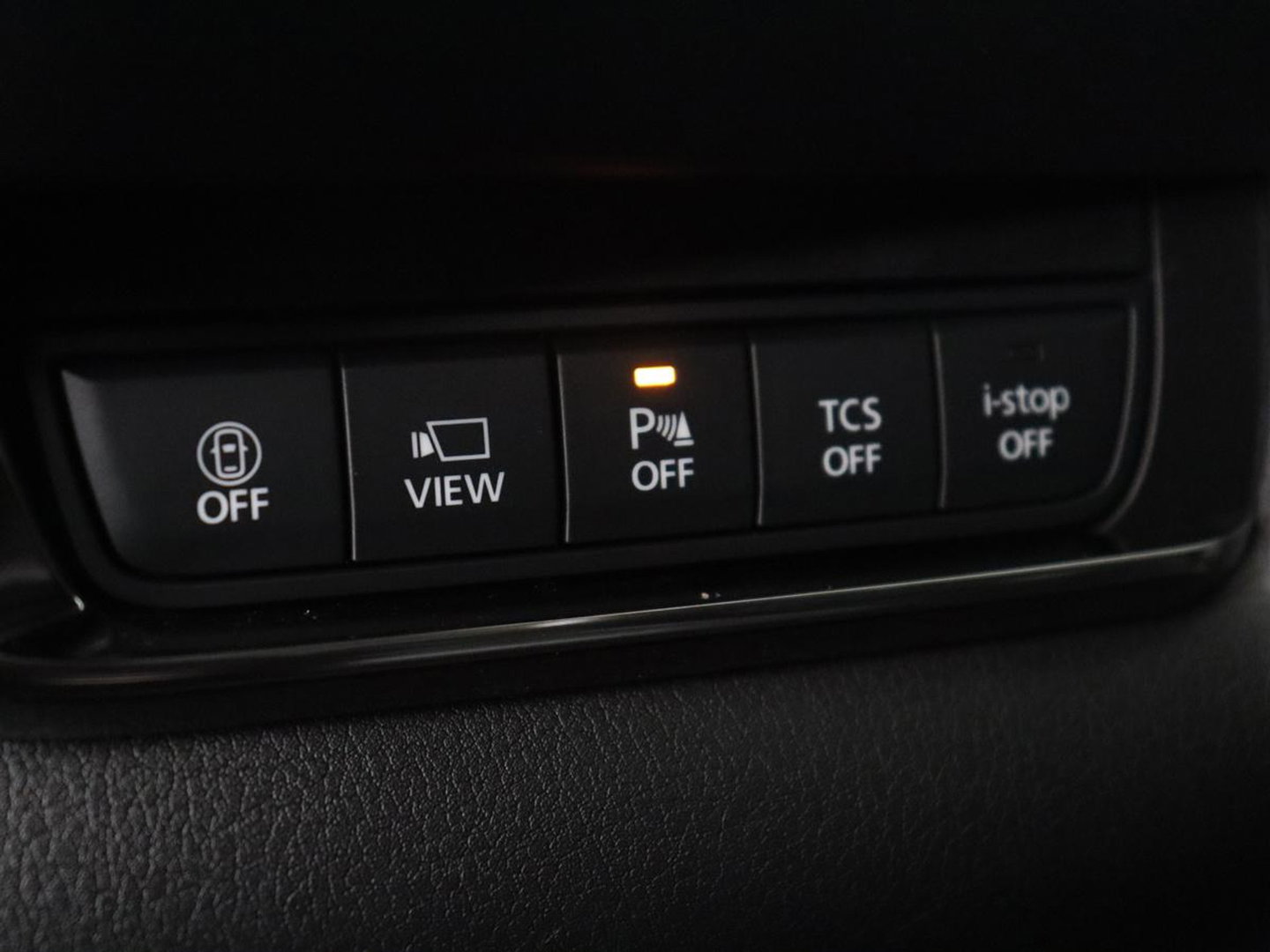 Mazda CX-30 2.0 e-SkyActiv-X M Hybrid Luxury | Trekhaak | Leder | Stuur/stoel verwarming | Adaptive cruise | Head up | 360 camera | Carplay | Climate control | BOSE sound |