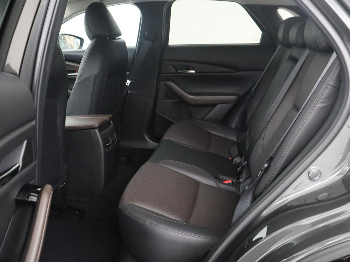 Mazda CX-30 2.0 e-SkyActiv-X M Hybrid Luxury | Trekhaak | Leder | Stuur/stoel verwarming | Adaptive cruise | Head up | 360 camera | Carplay | Climate control | BOSE sound |