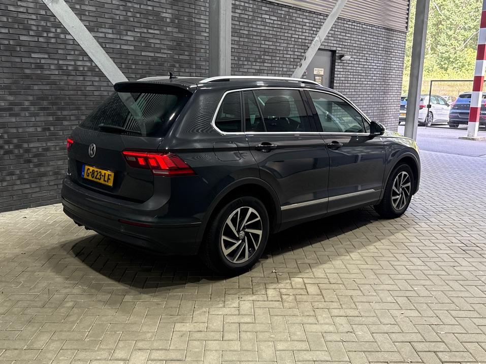 Volkswagen Tiguan 1.5 TSI ACT JOIN | Panoramadak | ACC | Achteruitrijcamera | Stoelverwarming | Navigatie