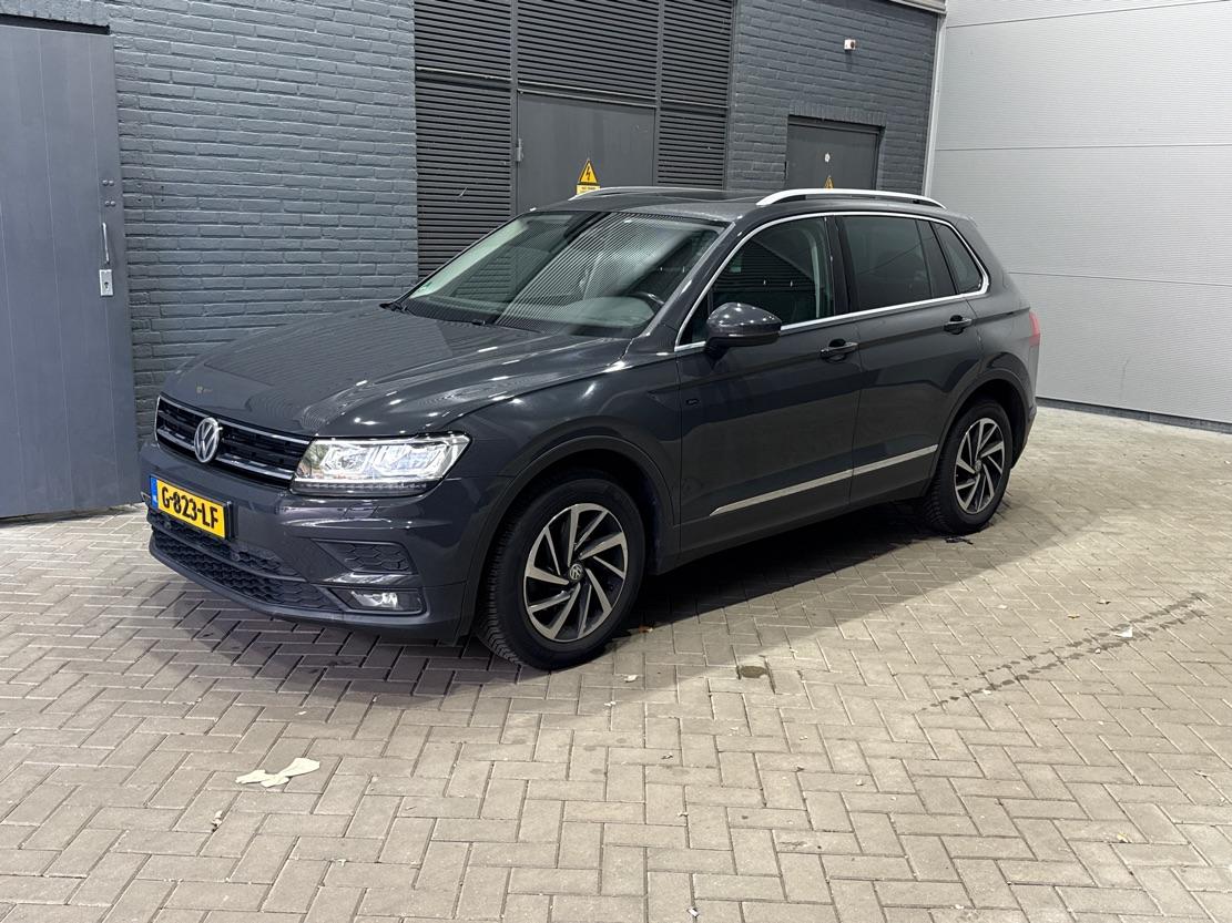 Volkswagen Tiguan 1.5 TSI ACT JOIN | Panoramadak | ACC | Achteruitrijcamera | Stoelverwarming | Navigatie