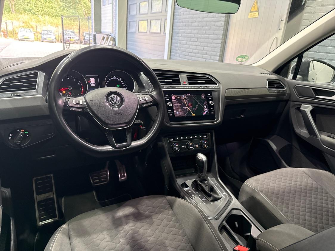 Volkswagen Tiguan 1.5 TSI ACT JOIN | Panoramadak | ACC | Achteruitrijcamera | Stoelverwarming | Navigatie