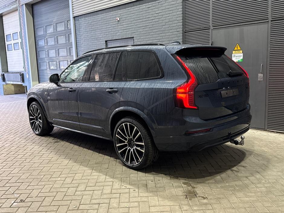 Volvo XC90 T8 Ultra Black Edition | Bowers&Wilkins | Luchtvering | Panoramadak | Trekhaak | 360° Camera | Massage | Stoelventilatie | 22 Inch