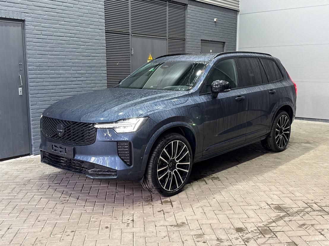 Volvo XC90 T8 Ultra Black Edition | Bowers&Wilkins | Luchtvering | Panoramadak | Trekhaak | 360° Camera | Massage | Stoelventilatie | 22 Inch