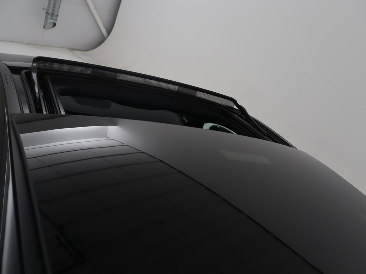 Mercedes-Benz A-Klasse 250 Premium Plus | AMG Line | Panoramadak | Trekhaak | Sfeerverlichting | Leder/alcantara | Burnmeister | Full LED | Stoelverwarming |