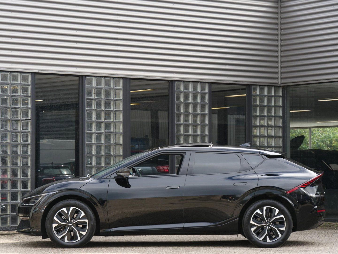 Kia Ev6 77kWh GT-LINE/ SCHUIFDAK/ 360° CAMERA/ HEAD-UP/ NL-AUTO 1STE EIGENAAR