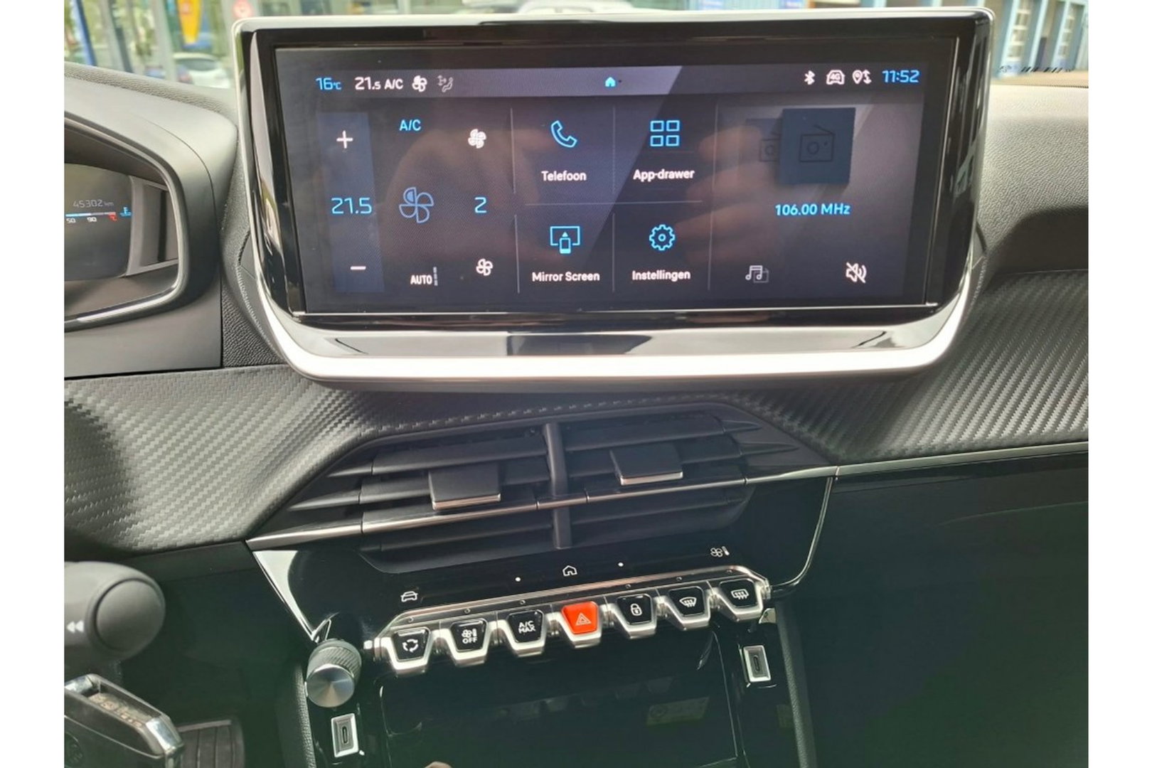 Peugeot 2008 1.2 PURETECH ALLUREPACK AUTOMAAT 130PK AIRCO NAVI CLIMA PDC-CAMERA