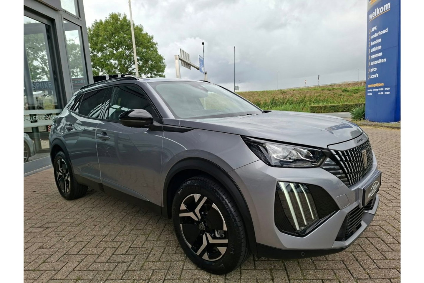 Peugeot 2008 1.2 PURETECH ALLUREPACK AUTOMAAT 130PK AIRCO NAVI CLIMA PDC-CAMERA