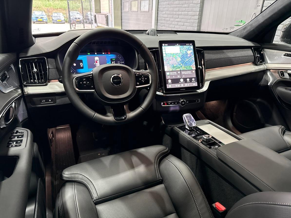 Volvo XC90 T8 Ultra Black Edition | Bowers&Wilkins | Luchtvering | Panoramadak | Trekhaak | 360° Camera | Massage | Stoelventilatie | 22 Inch