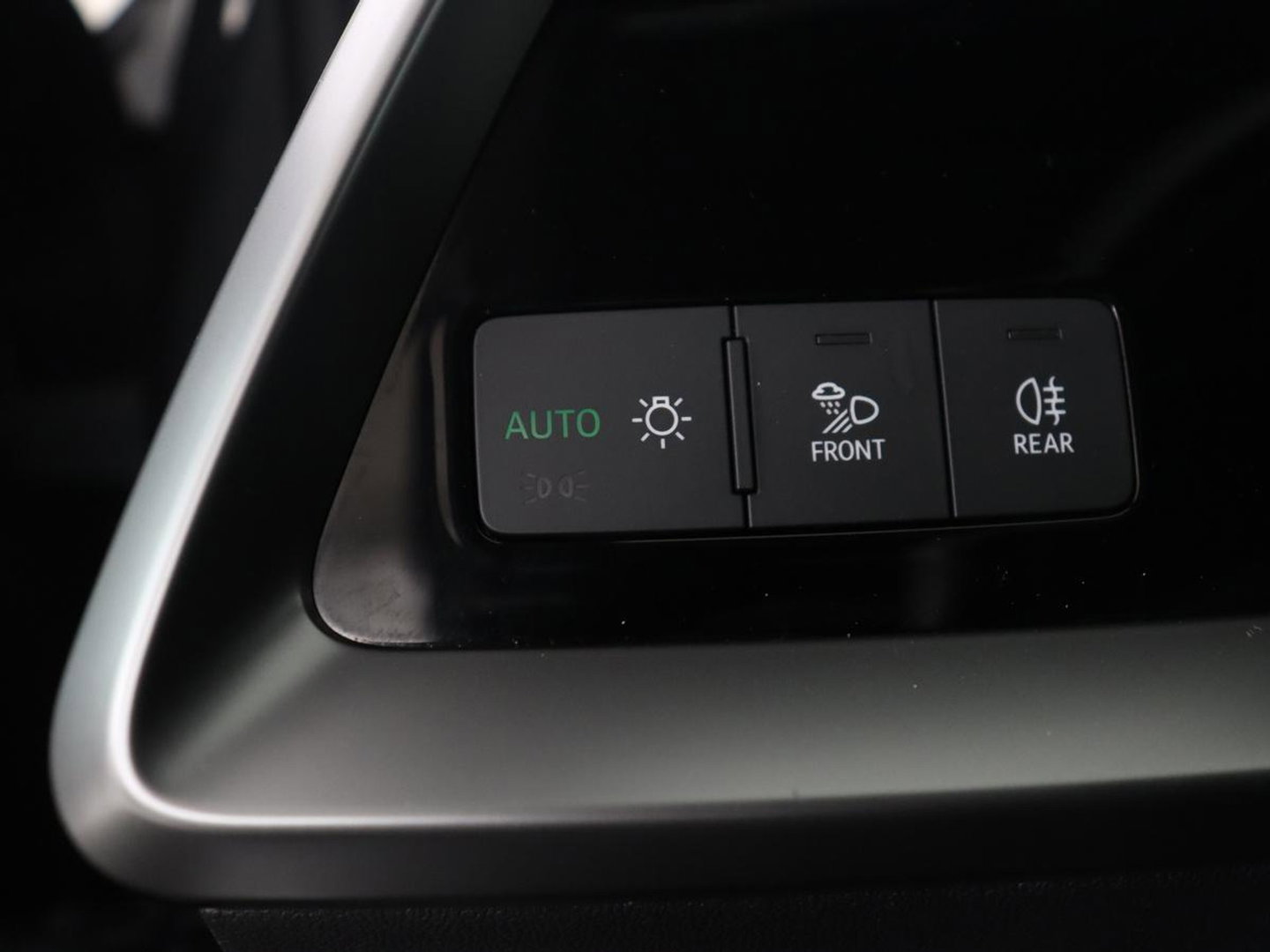Audi A3 Sportback 35 TFSI Business edition | Cruise control | Climate control | Navigatie | Carplay | Park assist | Virtueel dashboard | Full LED | 18" velgen