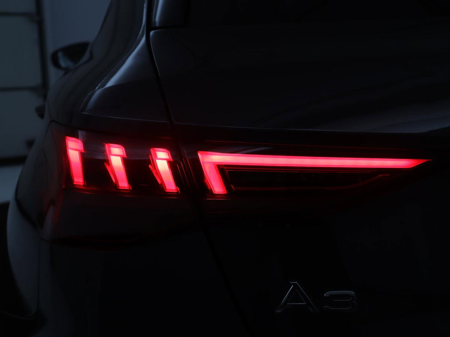 Audi A3 Sportback 35 TFSI Business edition | Cruise control | Climate control | Navigatie | Carplay | Park assist | Virtueel dashboard | Full LED | 18" velgen