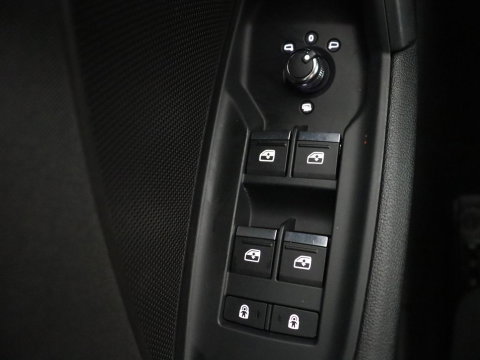 Audi A3 Sportback 35 TFSI Business edition | Cruise control | Climate control | Navigatie | Carplay | Park assist | Virtueel dashboard | Full LED | 18" velgen