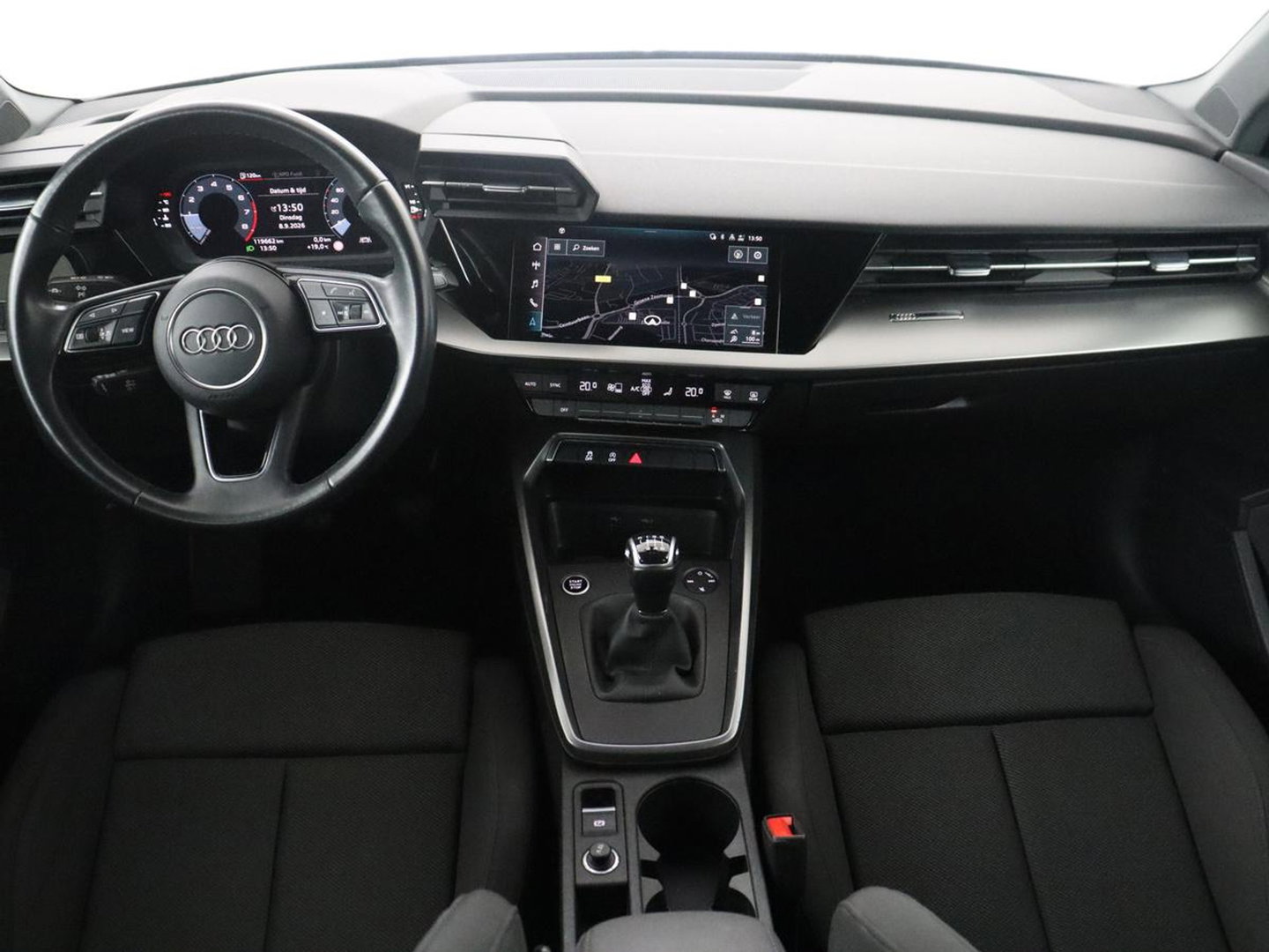 Audi A3 Sportback 35 TFSI Business edition | Cruise control | Climate control | Navigatie | Carplay | Park assist | Virtueel dashboard | Full LED | 18" velgen