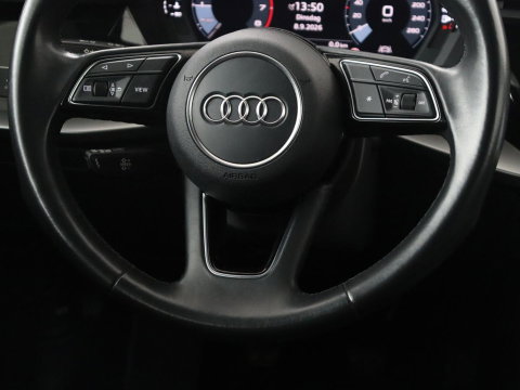 Audi A3 Sportback 35 TFSI Business edition | Cruise control | Climate control | Navigatie | Carplay | Park assist | Virtueel dashboard | Full LED | 18" velgen