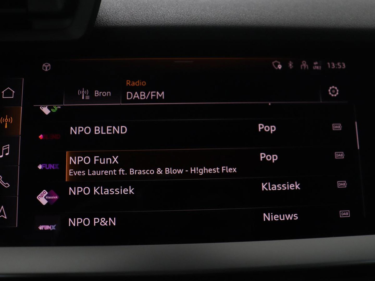 Audi A3 Sportback 35 TFSI Business edition | Cruise control | Climate control | Navigatie | Carplay | Park assist | Virtueel dashboard | Full LED | 18" velgen
