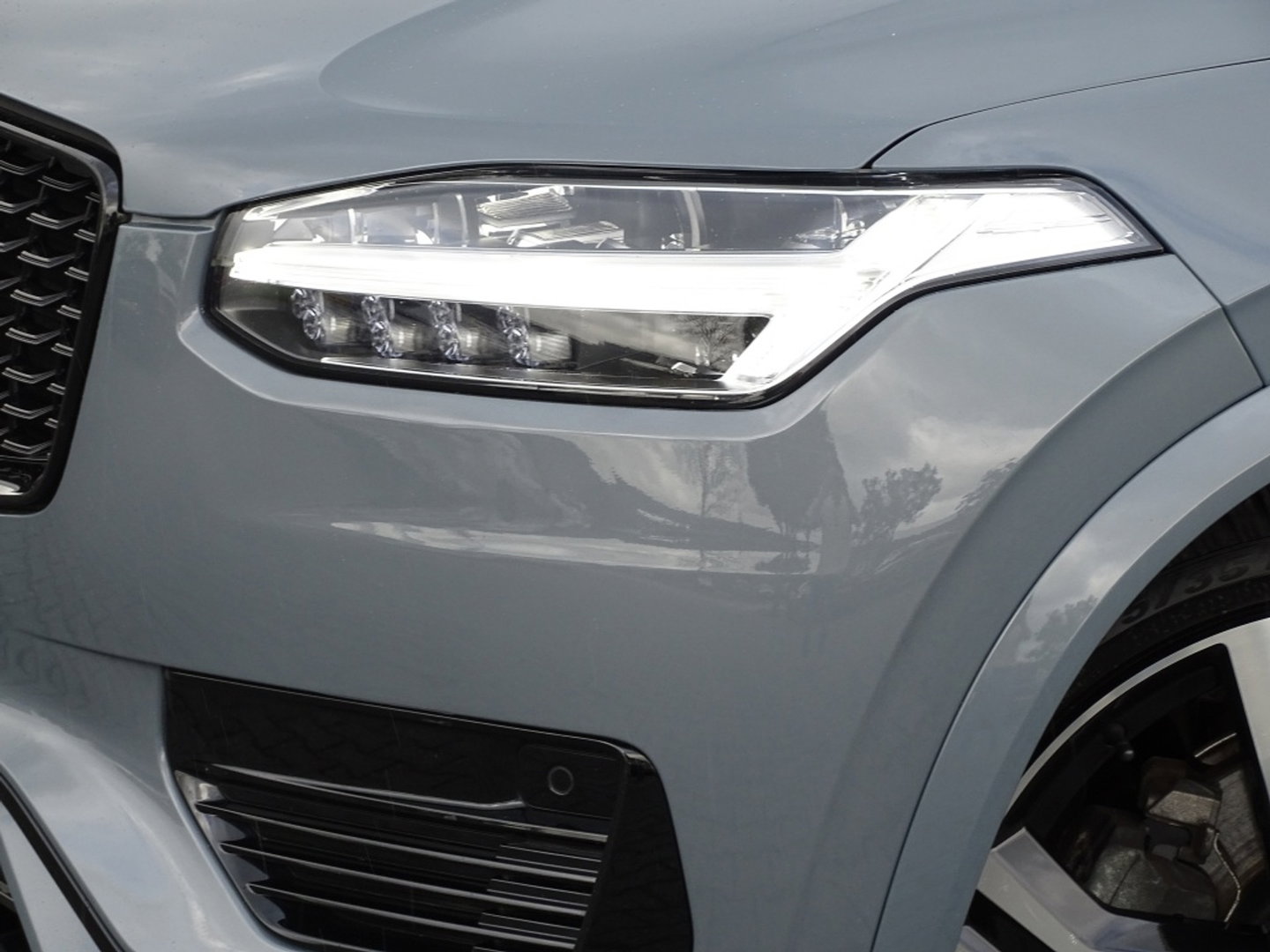 Volvo XC90 T8 455 PK Plus Dark AWD / 2023 / Harman Kardon / Pano / 7 Pers