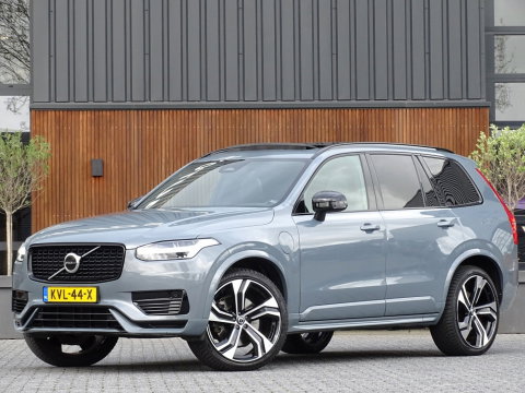 Volvo XC90 T8 455 PK Plus Dark AWD / 2023 / Harman Kardon / Pano / 7 Pers