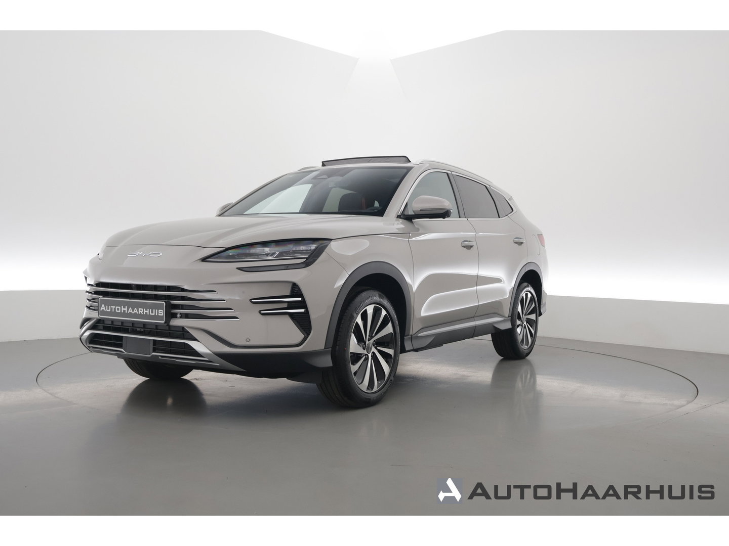 BYD SEAL U 1.5 DM-i FWD Comfort (WLTP-125km!) | VERWACHT | 26.6 kWh | Pano | HUD | Infinity | 360*+PDC | Adapt. Cruise | Memory+Leder | Keyless | Dodehoek | Elek. Klep