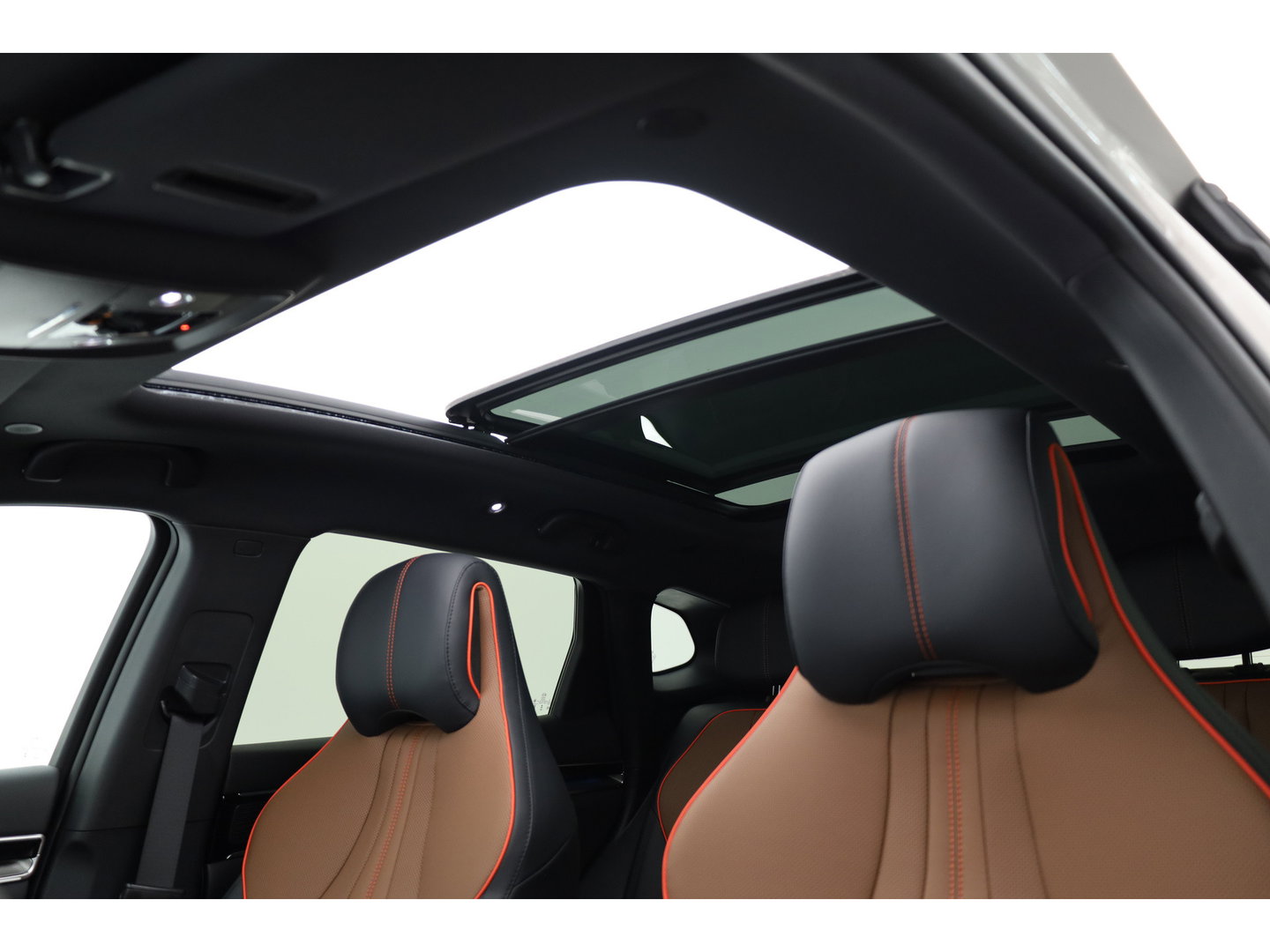BYD SEAL U 1.5 DM-i FWD Comfort (WLTP-125km!) | VERWACHT | 26.6 kWh | Pano | HUD | Infinity | 360*+PDC | Adapt. Cruise | Memory+Leder | Keyless | Dodehoek | Elek. Klep