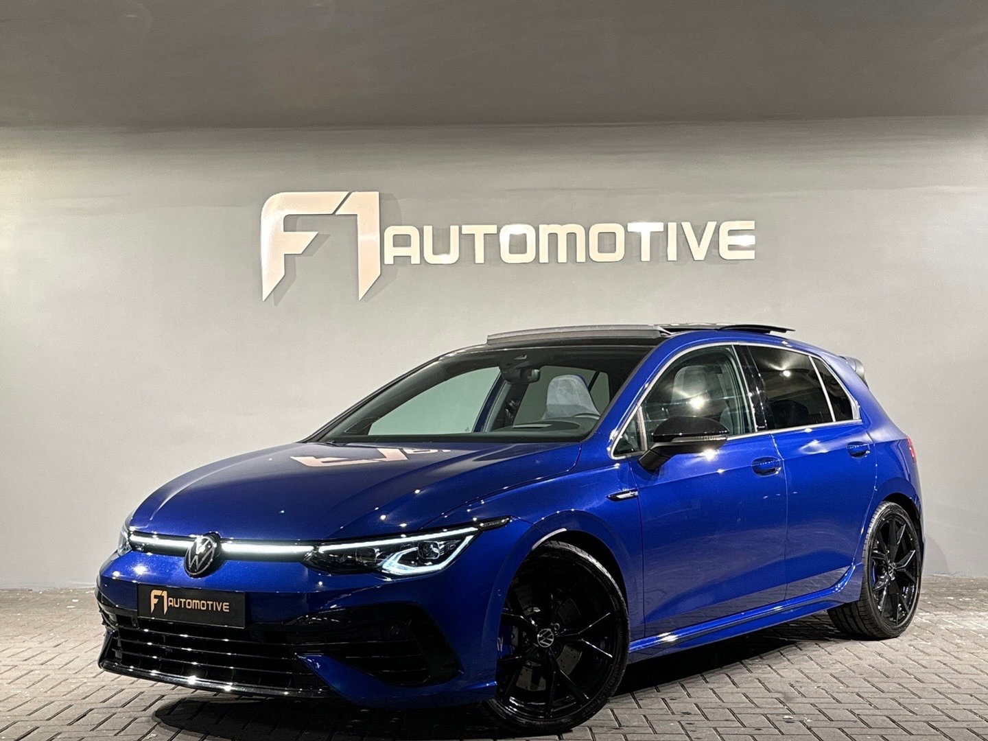 Volkswagen Golf 2.0 TSI R 4Motion Pano|H/K|HuD|Akra|Sfeer|Camera