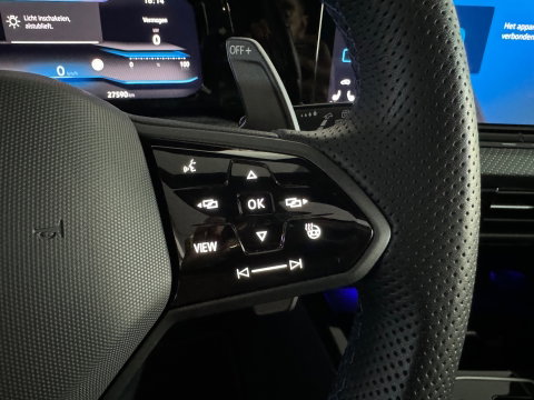 Volkswagen Golf 2.0 TSI R 4Motion Pano|H/K|HuD|Akra|Sfeer|Camera