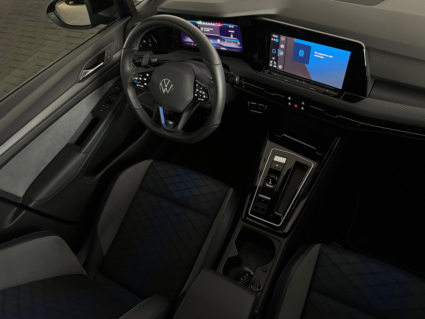 Volkswagen Golf 2.0 TSI R 4Motion Pano|H/K|HuD|Akra|Sfeer|Camera