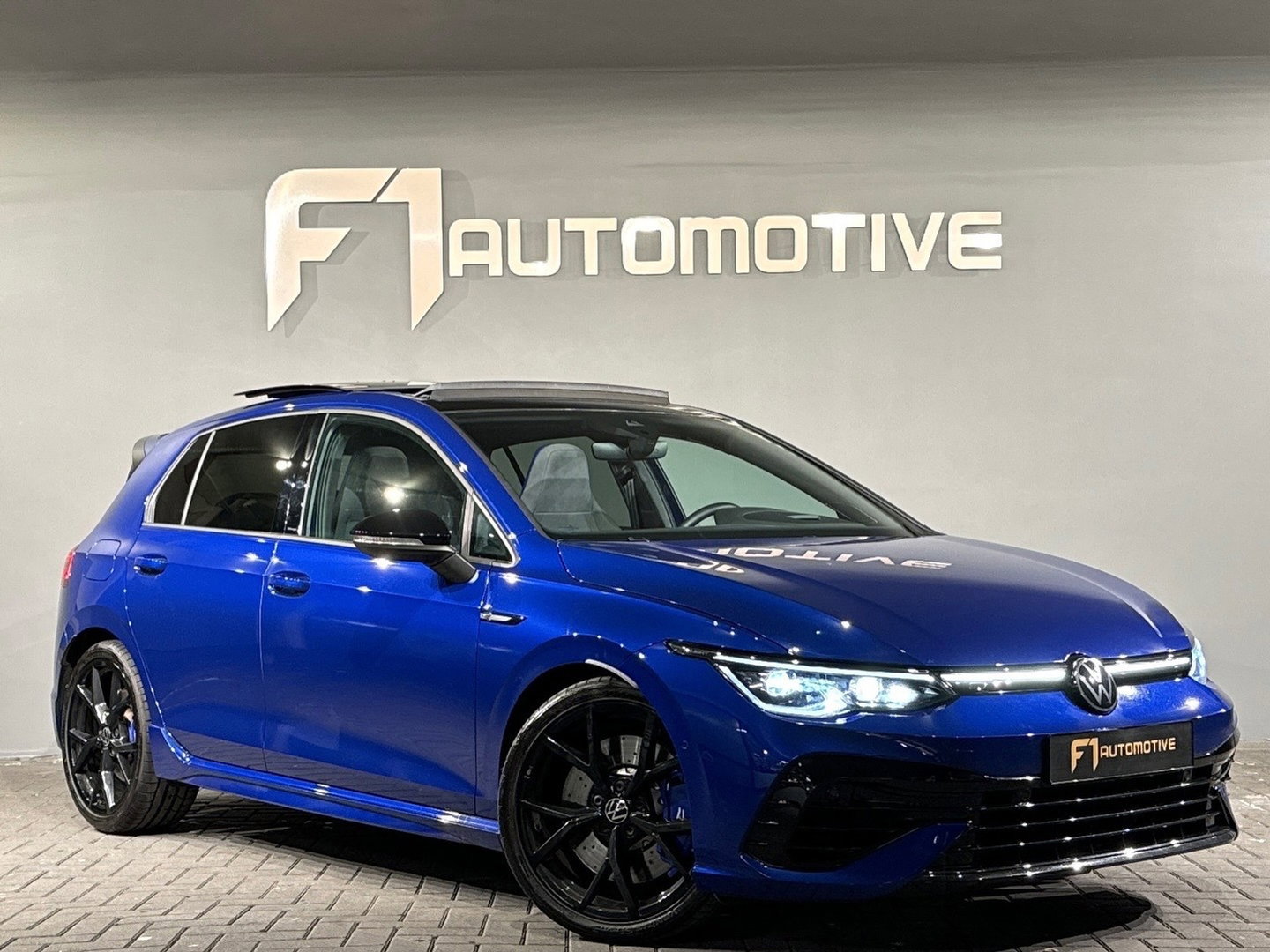 Volkswagen Golf 2.0 TSI R 4Motion Pano|H/K|HuD|Akra|Sfeer|Camera