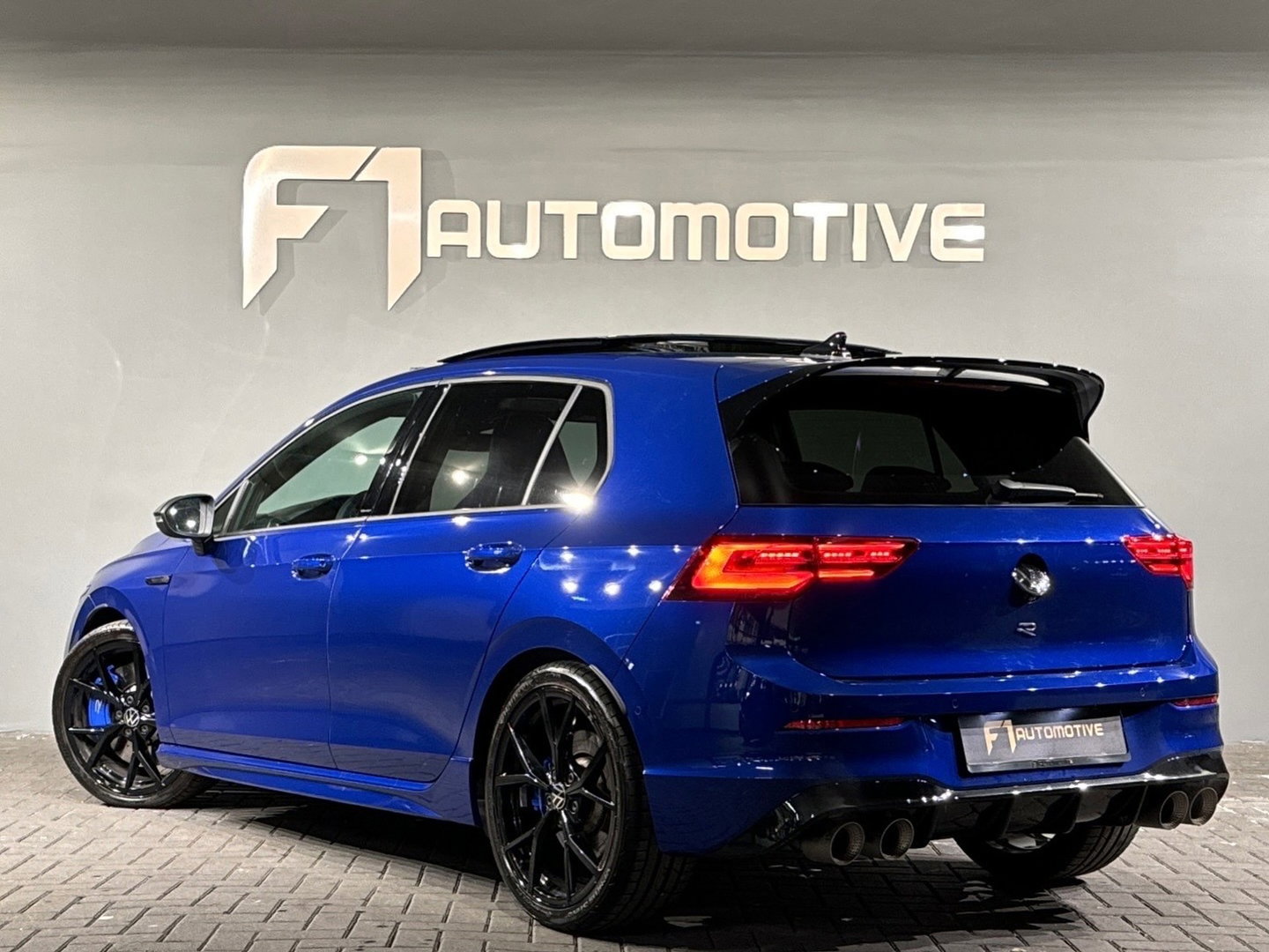 Volkswagen Golf 2.0 TSI R 4Motion Pano|H/K|HuD|Akra|Sfeer|Camera