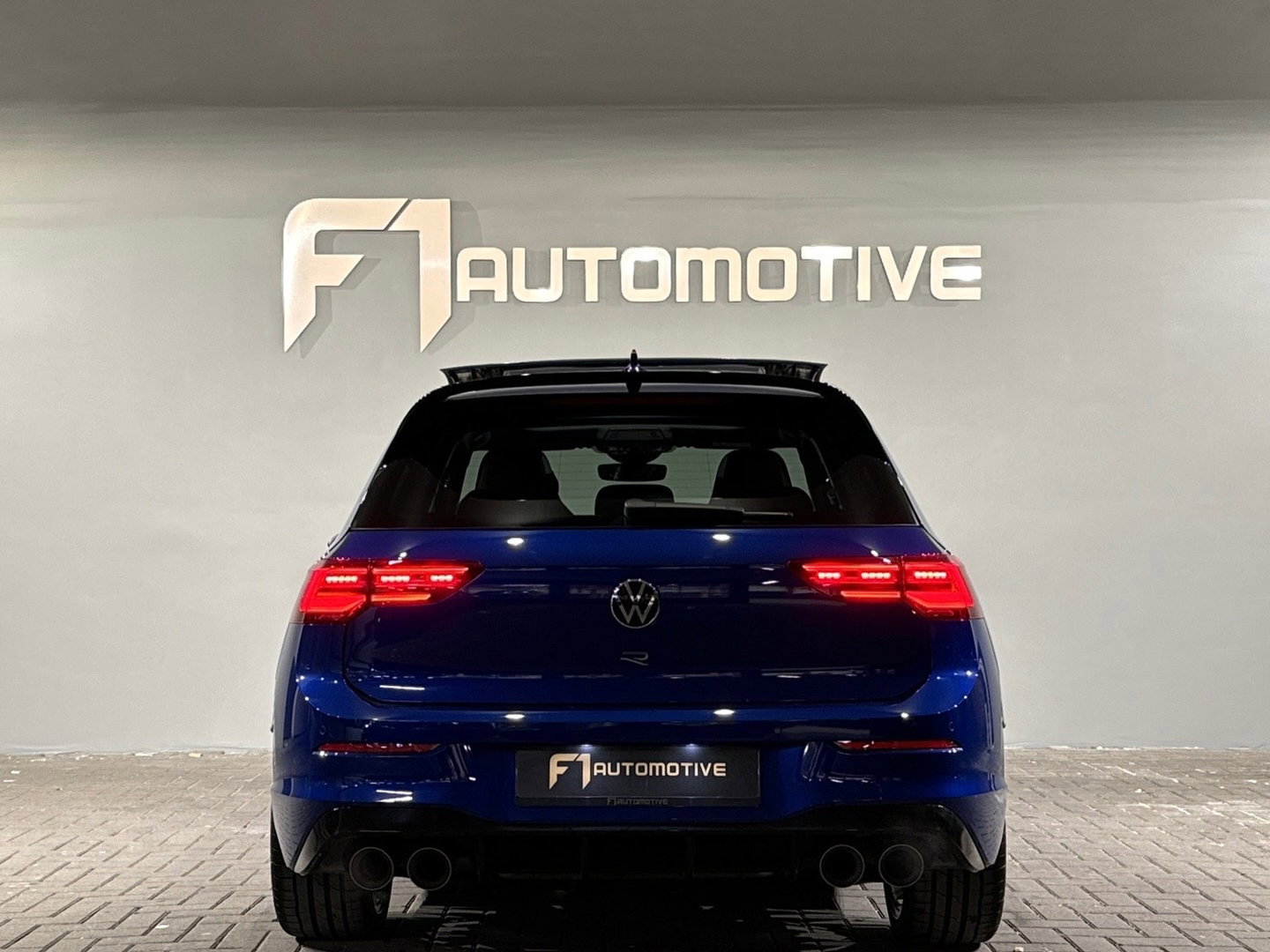 Volkswagen Golf 2.0 TSI R 4Motion Pano|H/K|HuD|Akra|Sfeer|Camera