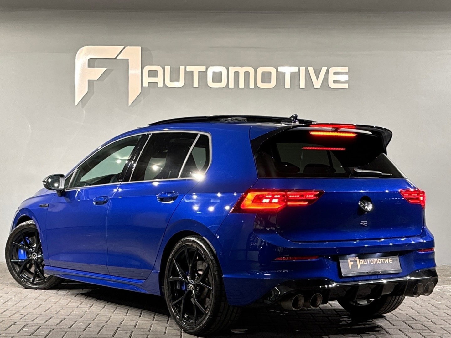 Volkswagen Golf 2.0 TSI R 4Motion Pano|H/K|HuD|Akra|Sfeer|Camera