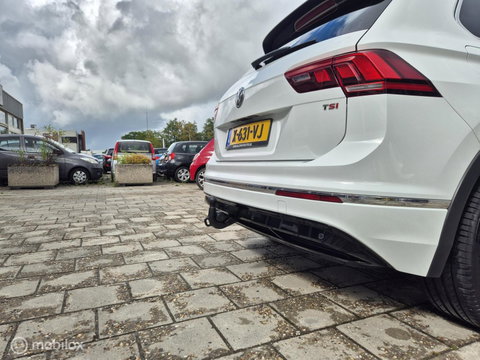 Volkswagen Tiguan 1.4 TSI R-Line, Trekhaak, Perfect onderhouden!