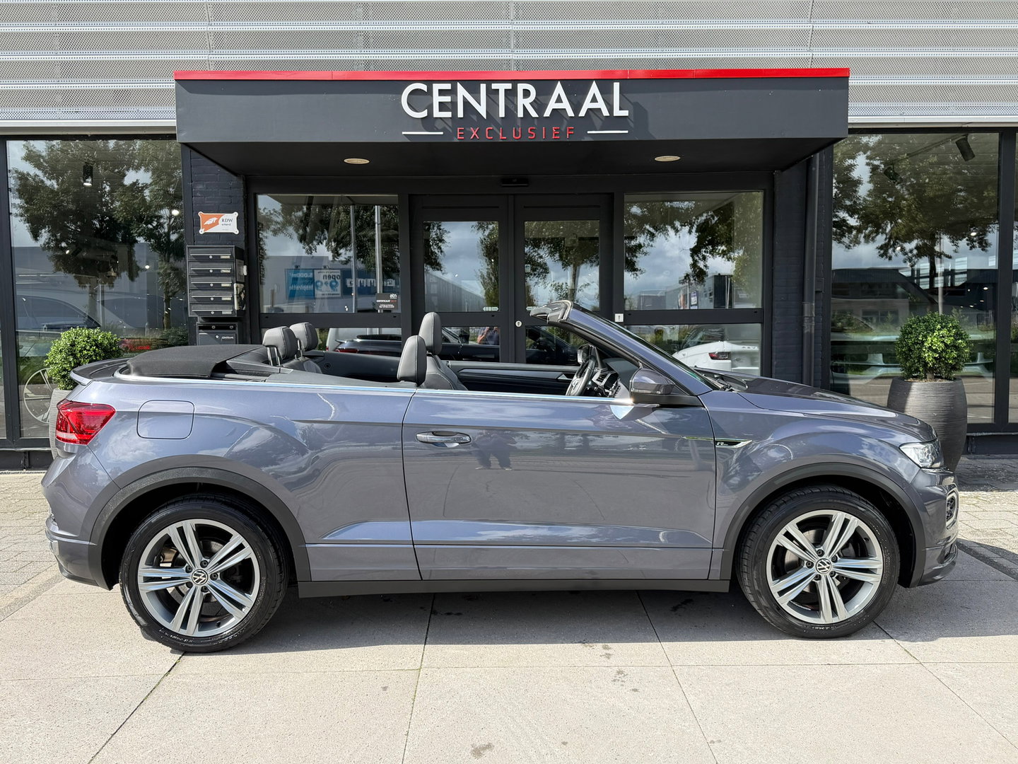 Volkswagen T-Roc Cabrio 1.5 TSI R-Line ACC|Carplay|DSG|150PK|Virtual-Cockpit