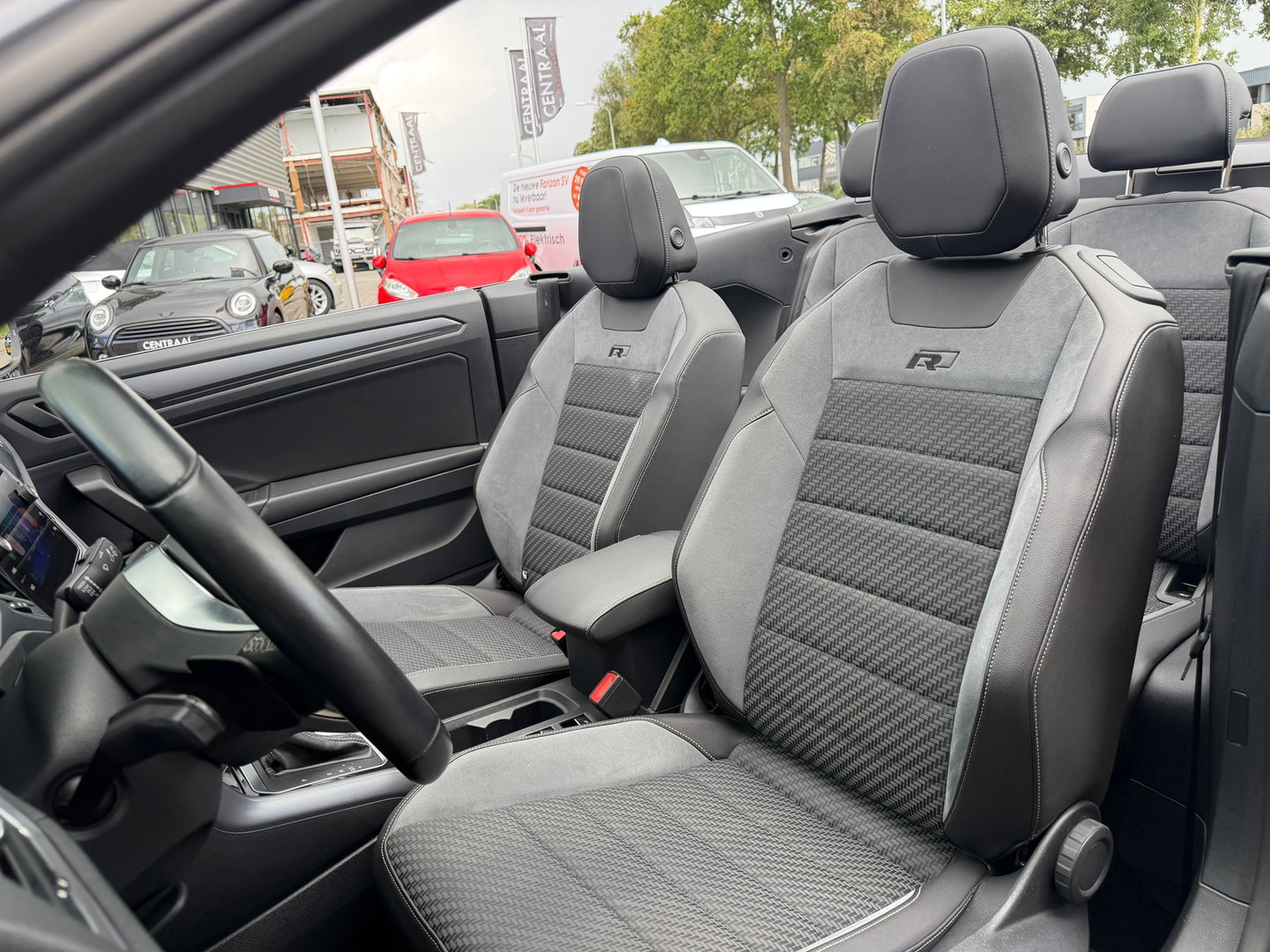 Volkswagen T-Roc Cabrio 1.5 TSI R-Line ACC|Carplay|DSG|150PK|Virtual-Cockpit