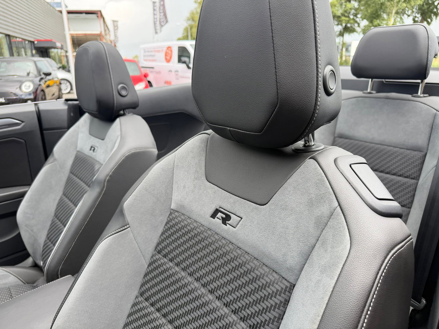 Volkswagen T-Roc Cabrio 1.5 TSI R-Line ACC|Carplay|DSG|150PK|Virtual-Cockpit