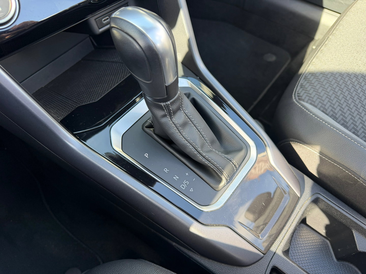 Volkswagen T-Roc Cabrio 1.5 TSI R-Line ACC|Carplay|DSG|150PK|Virtual-Cockpit
