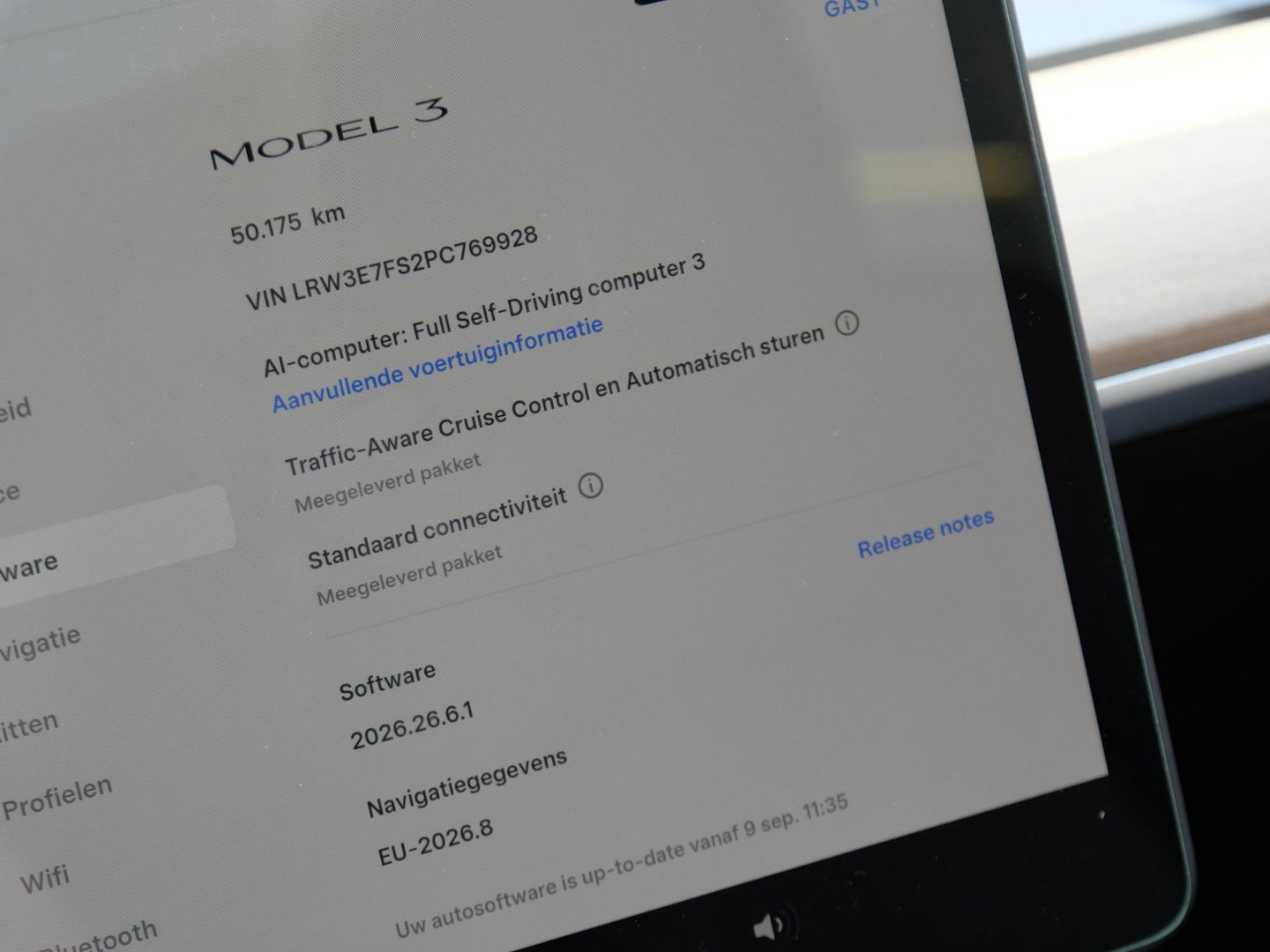 Tesla Model 3 RWD 60kWh PLUS/ WARMTEPOMP/ LFP ACCU/ TREKHAAK/ NL-AUTO 1STE EIGENAAR/ SOH 93%