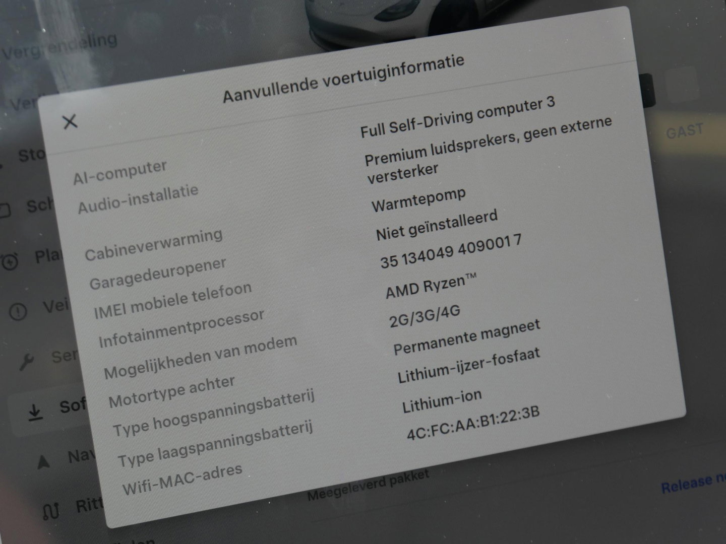 Tesla Model 3 RWD 60kWh PLUS/ WARMTEPOMP/ LFP ACCU/ TREKHAAK/ NL-AUTO 1STE EIGENAAR/ SOH 93%