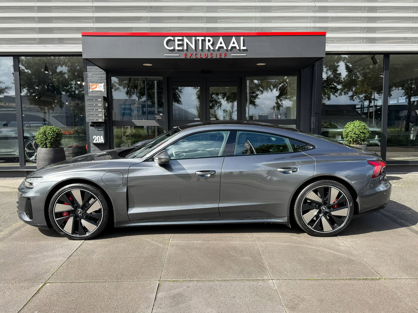 Audi e-tron GT GT 93 kWh NL-Auto|Luchtvering|Memory|476PK|Carplay|ACC|Matrix|Camera