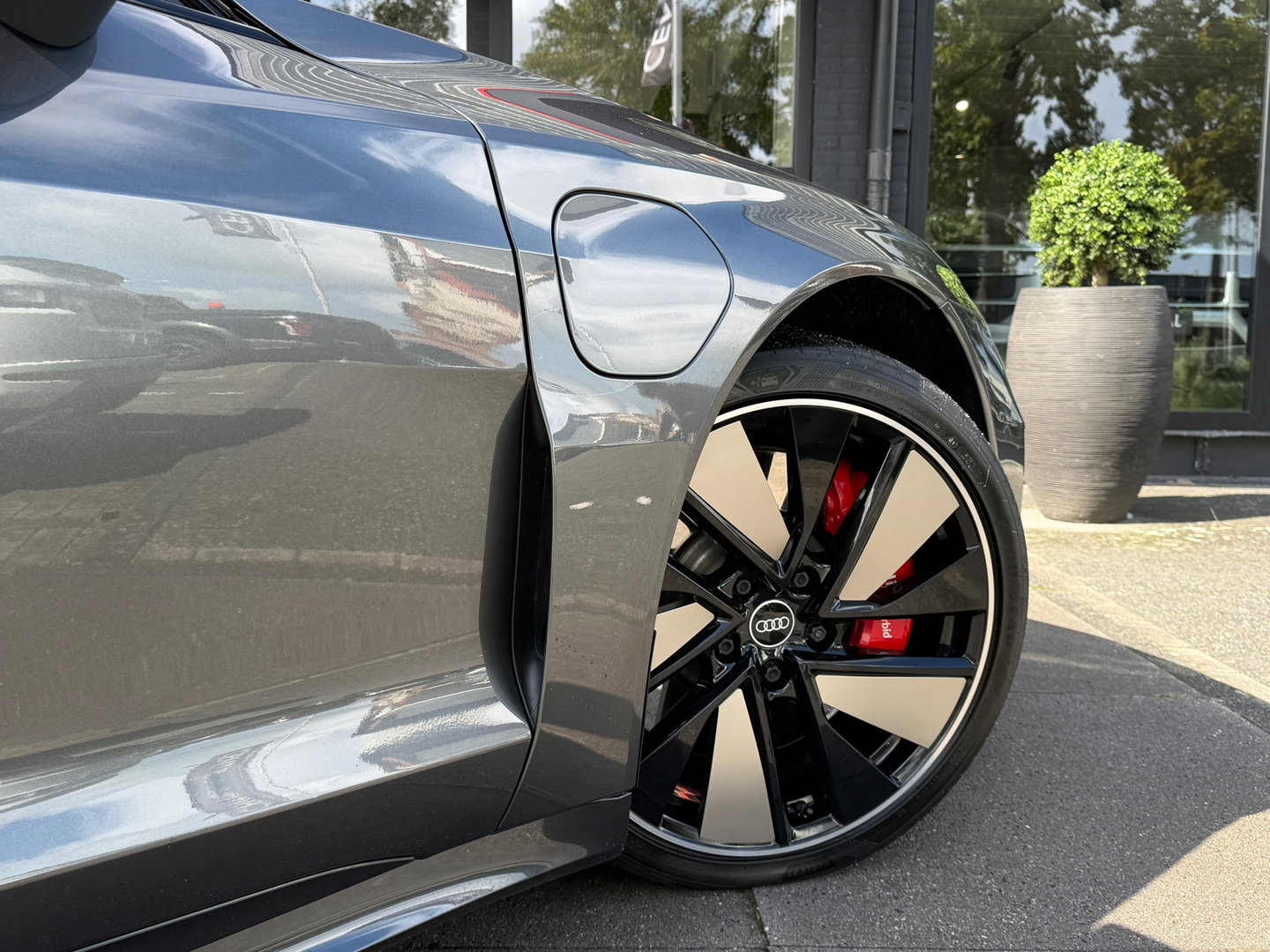 Audi e-tron GT GT 93 kWh NL-Auto|Luchtvering|Memory|476PK|Carplay|ACC|Matrix|Camera