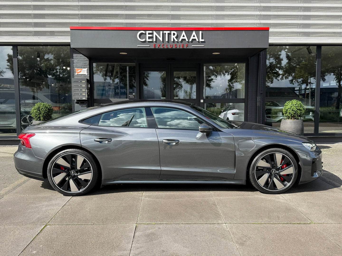 Audi e-tron GT GT 93 kWh NL-Auto|Luchtvering|Memory|476PK|Carplay|ACC|Matrix|Camera