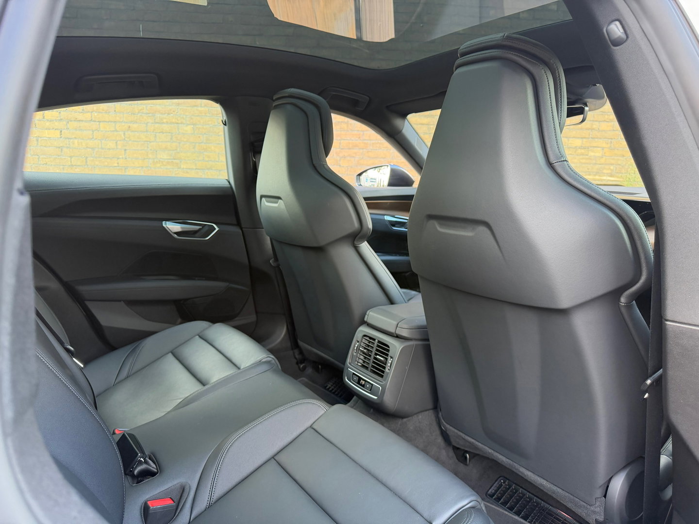 Audi e-tron GT GT 93 kWh NL-Auto|Luchtvering|Memory|476PK|Carplay|ACC|Matrix|Camera