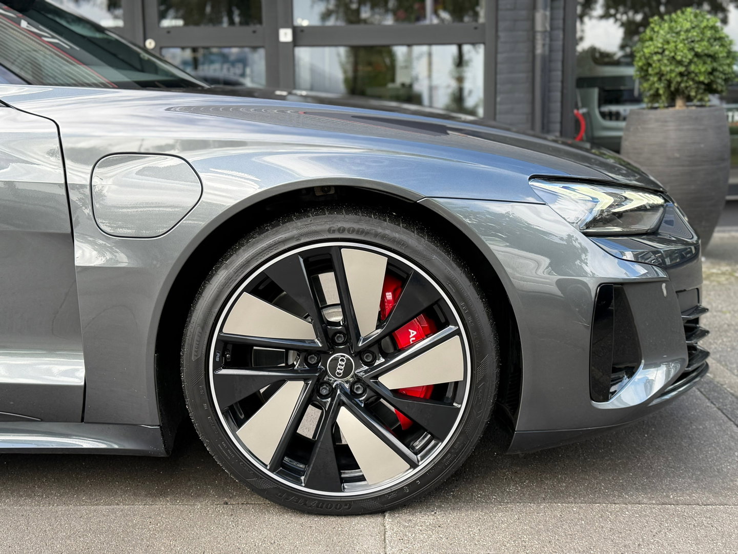 Audi e-tron GT GT 93 kWh NL-Auto|Luchtvering|Memory|476PK|Carplay|ACC|Matrix|Camera