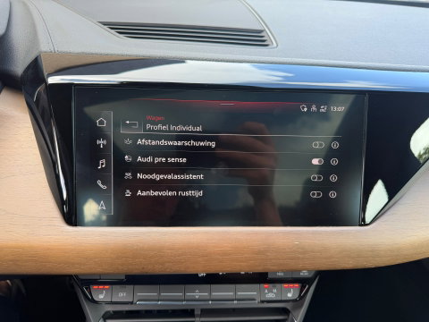 Audi e-tron GT GT 93 kWh NL-Auto|Luchtvering|Memory|476PK|Carplay|ACC|Matrix|Camera
